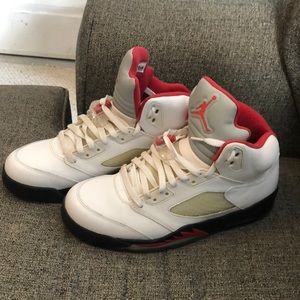 Jordan V “Fire Red” Size 10.5 2012